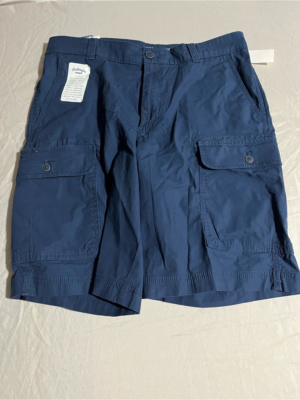 Izod Men's Navy Cargo Shorts Size 32 New with Tags
